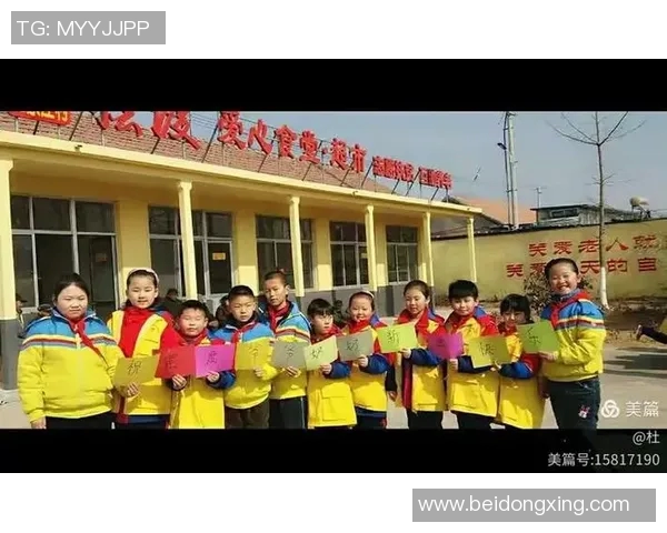 足球明星与小孩子的温暖互动传递爱的力量与希望